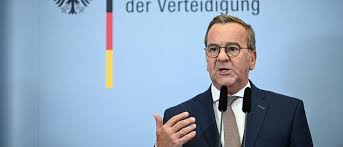 Promis reden Englisch – Bundesminister der Verteidigung Boris Ludwig Pistorius